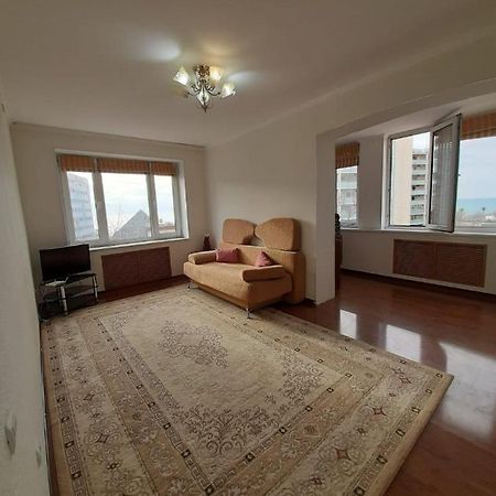 Flat at the seafront Aktau (Mangystau) Exterior photo